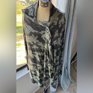 Xl camouflage cardigan